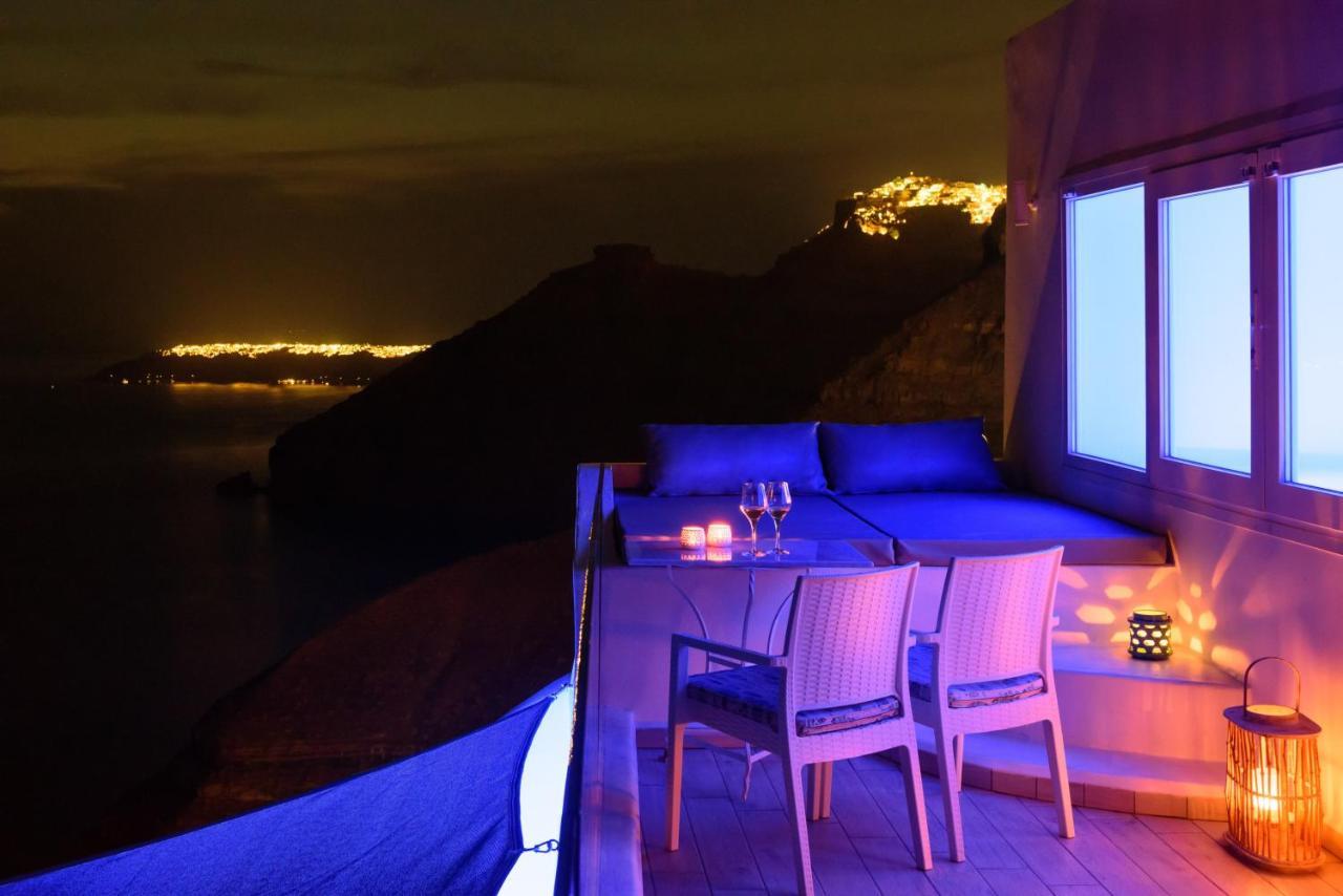 Fira Deep Blue Suites Exteriör bild